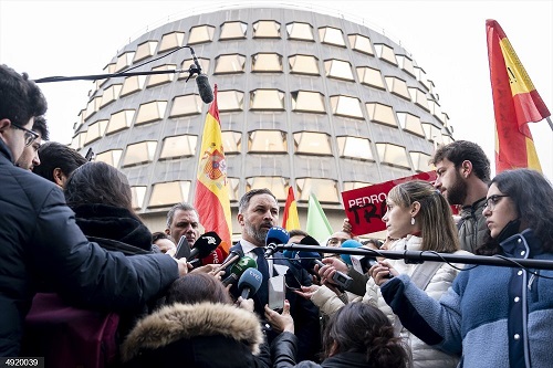 PESE A QUIEN PESE VOX, ES EL ÚNICO PARTIDO, QUE ESTÁ CON LOS PATRIOTAS.