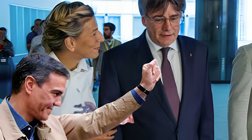 MONTAJE CON PUIGDEMONT PARA IDIOTAS
