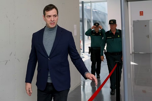 SÁNCHEZ EN EL BANQUILLO